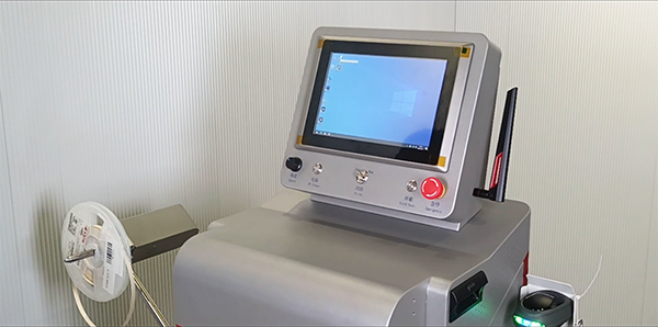 接料機(jī)開(kāi)機(jī)后安裝料盤 接料機(jī)開(kāi)機(jī)后安裝<a href='/new/116.html' style='color: blue;' target='_blank'><a href='/new/116.html' style='color: blue;' target='_blank'>料盤</a></a>